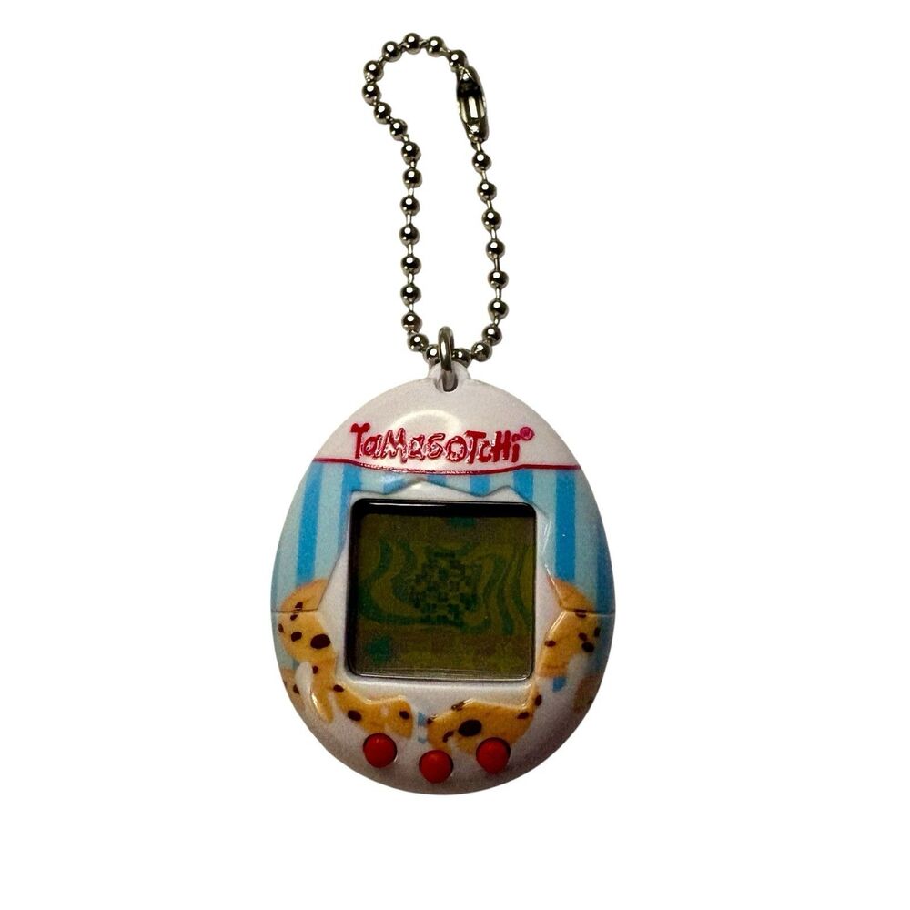2018 Tamagotchi Keychain - Bandai 97120603 - Tested & Working with Fresh Battery